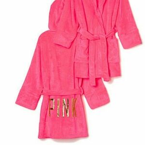 Like New Neon Victoria's Secret Pink Gold Sequin “Pink” Plush Robe Size: XS/S